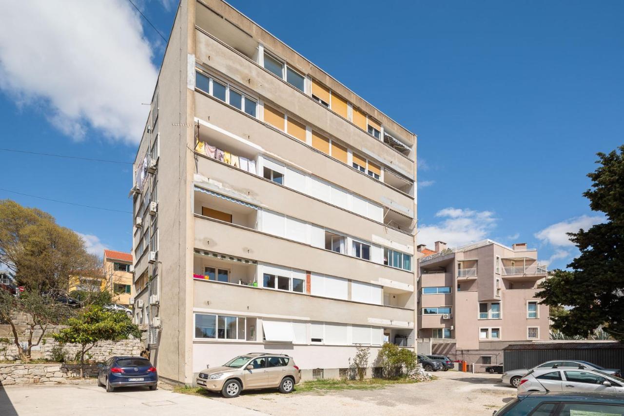 New & Modern Apartment Aa Split Exterior photo